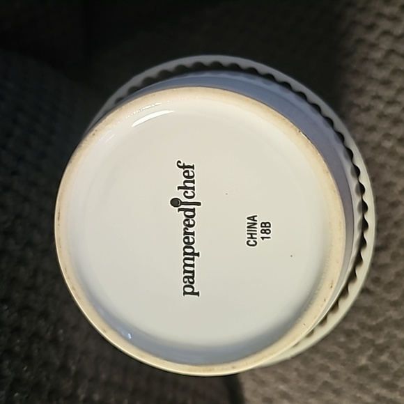 Pampered Chef Ceramic Egg Cooker - Picture 2 of 4